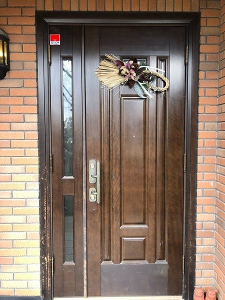 玄関ドアの施工例